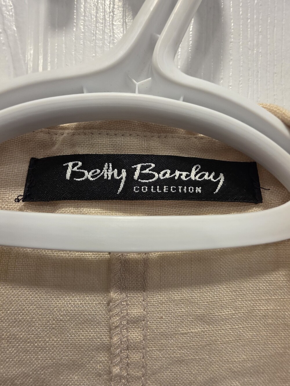Betty Barclay Collection Women's Beige Linen Tunic Top